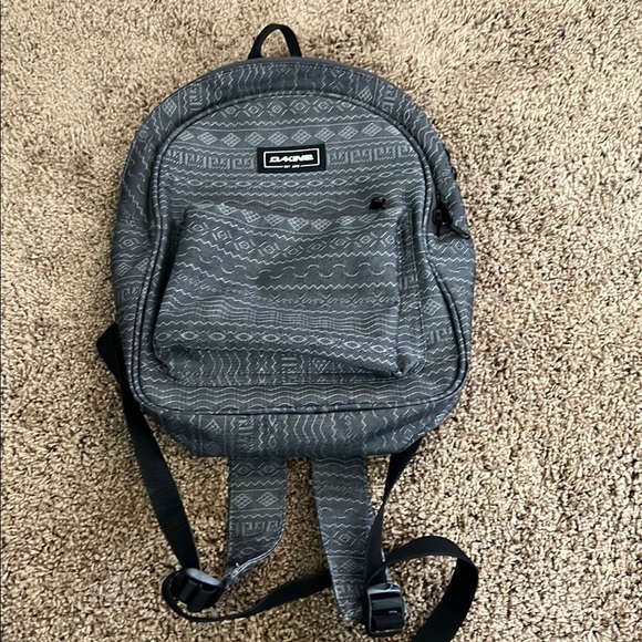 Dakine Essentials Mini 7L Backpack - Picture 1 of 5